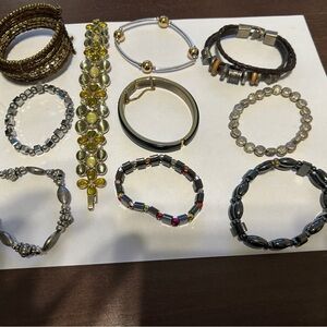 Lot of 12 Women’s Braclets